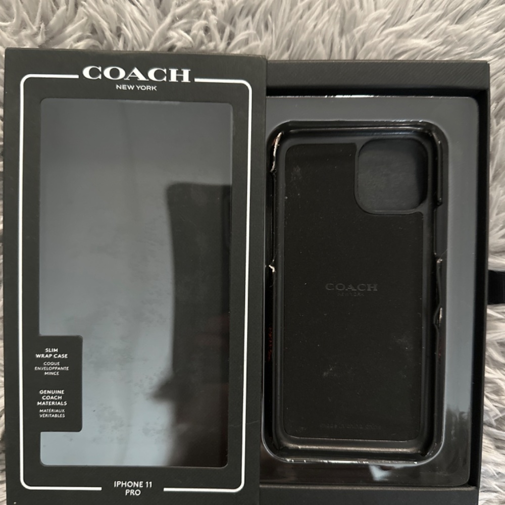 iPhone 11 Pro case - Picture 4 of 4